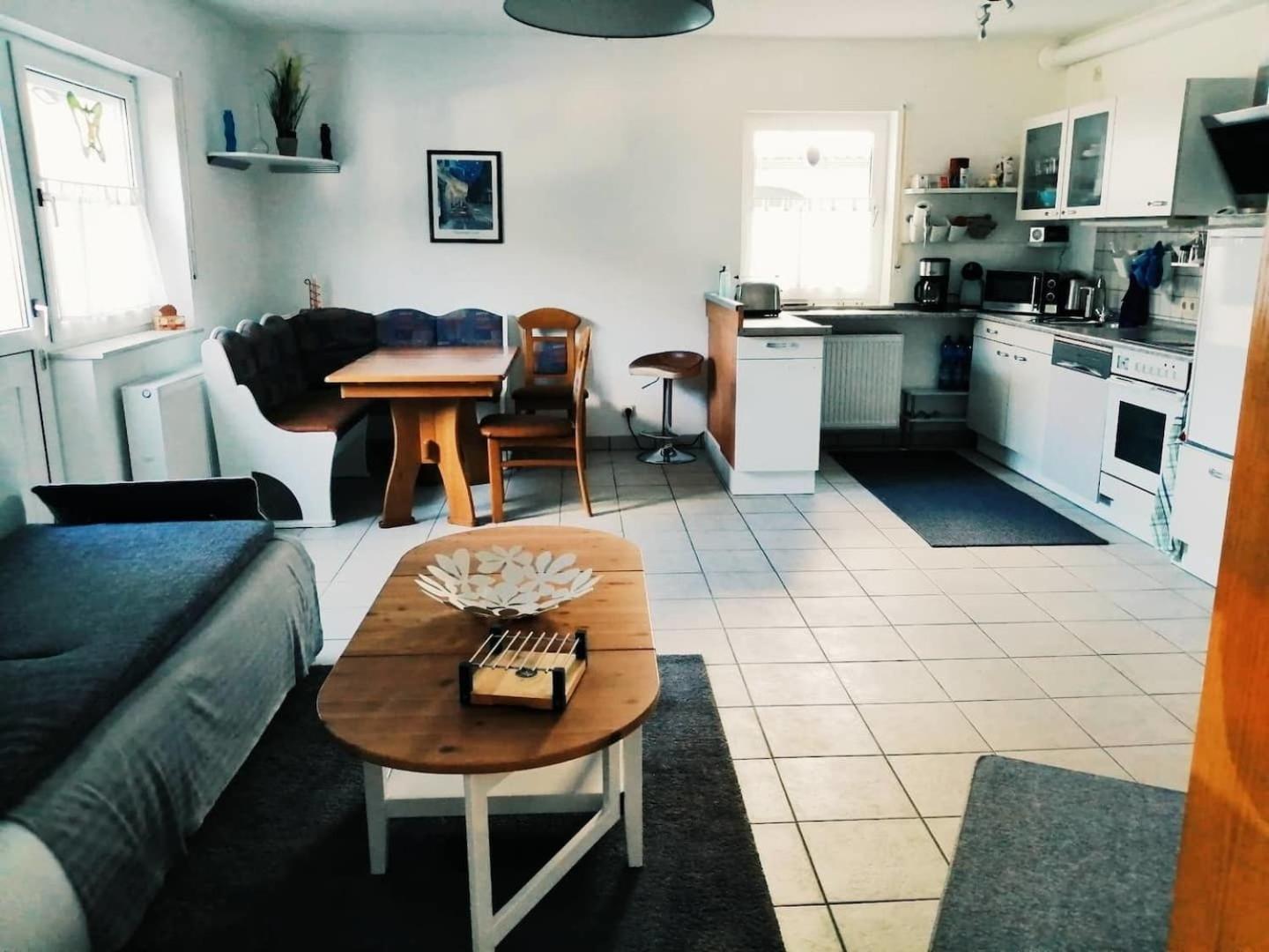 76 Qm Whg Im Eg Haus-Wohlfuehloase Vor Der Haustuer Apartment Gladenbach ภายนอก รูปภาพ